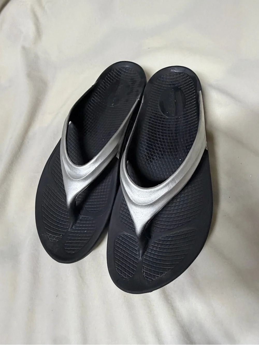 Oofos Women’s OOlala Recovery Comfort Sandal Size 11
